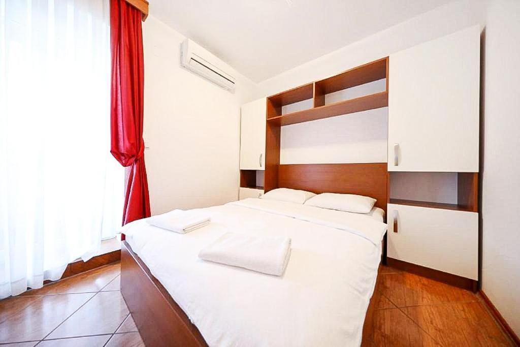 Apartmani "Jadran" Паг Екстериор снимка