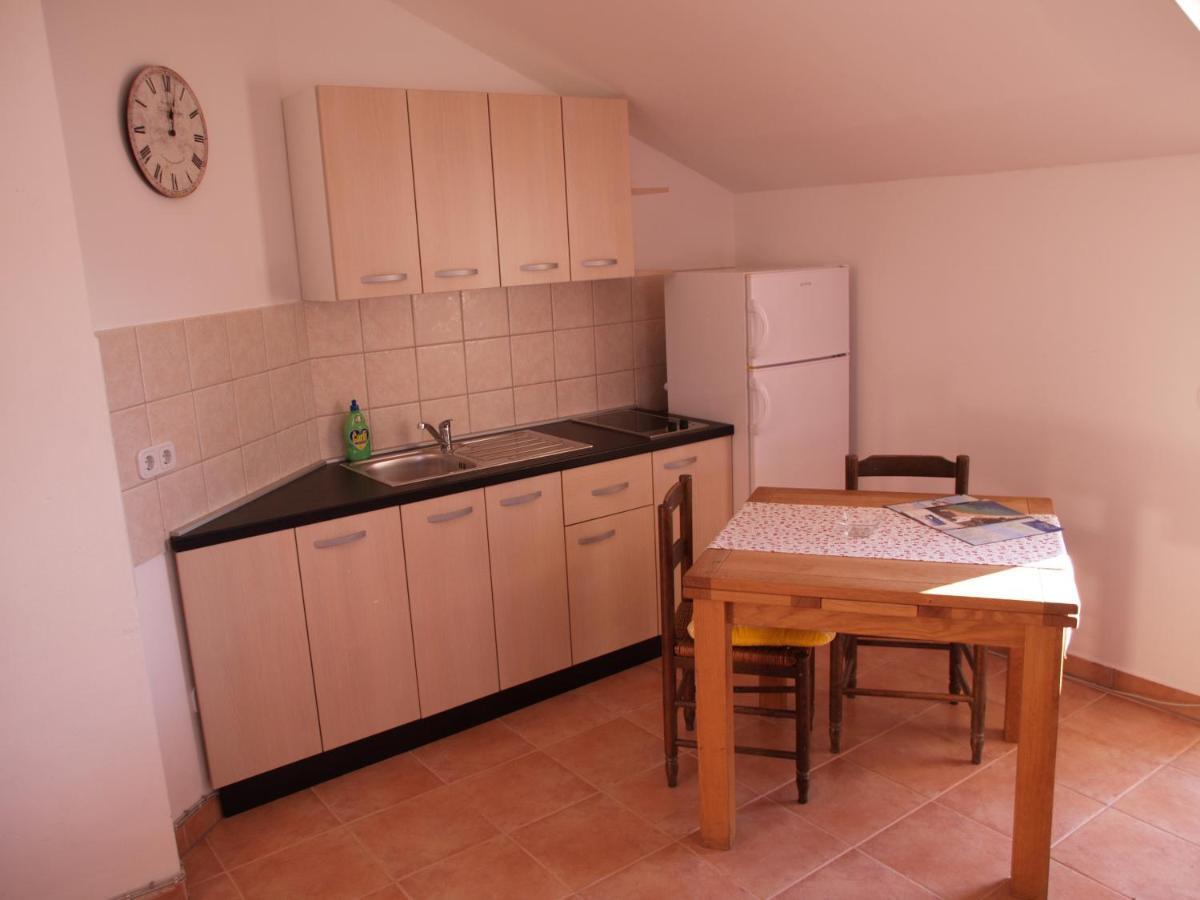 Apartmani "Jadran" Паг Екстериор снимка