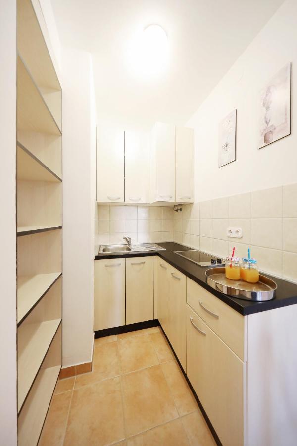 Apartmani "Jadran" Паг Екстериор снимка