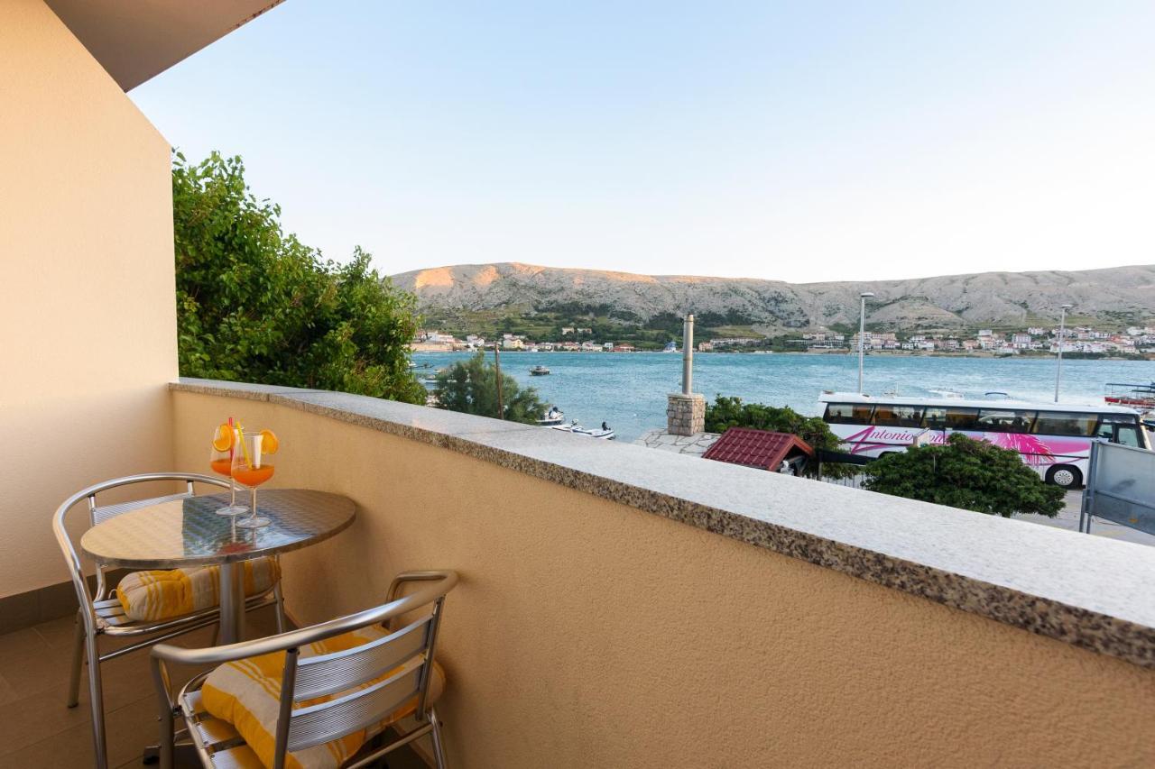 Apartmani "Jadran" Паг Екстериор снимка