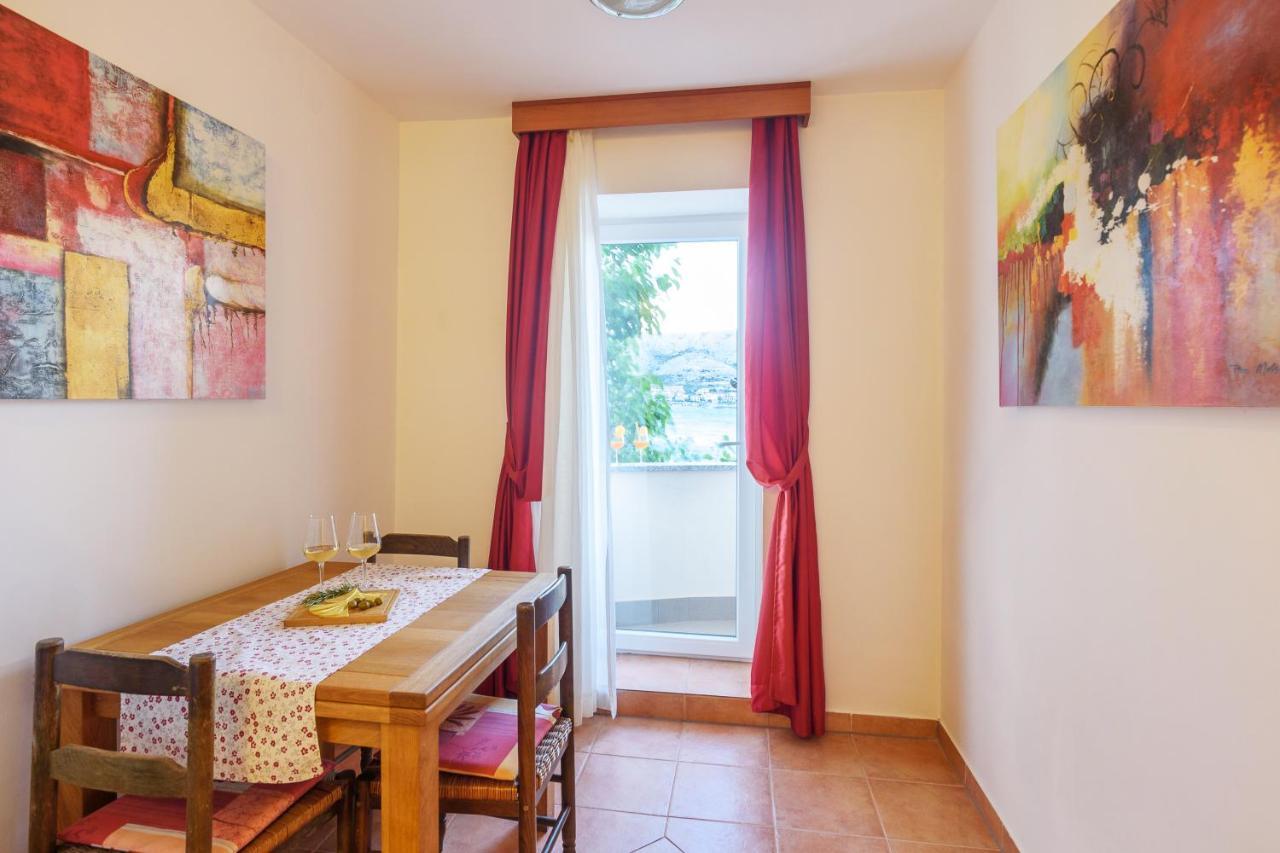 Apartmani "Jadran" Паг Екстериор снимка