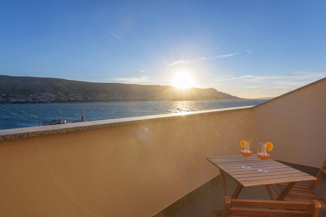 Apartmani "Jadran" Паг Екстериор снимка