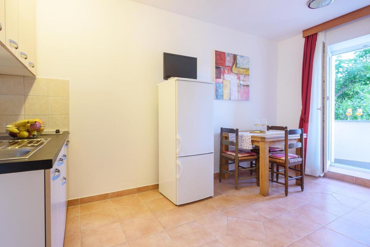 Apartmani "Jadran" Паг Екстериор снимка