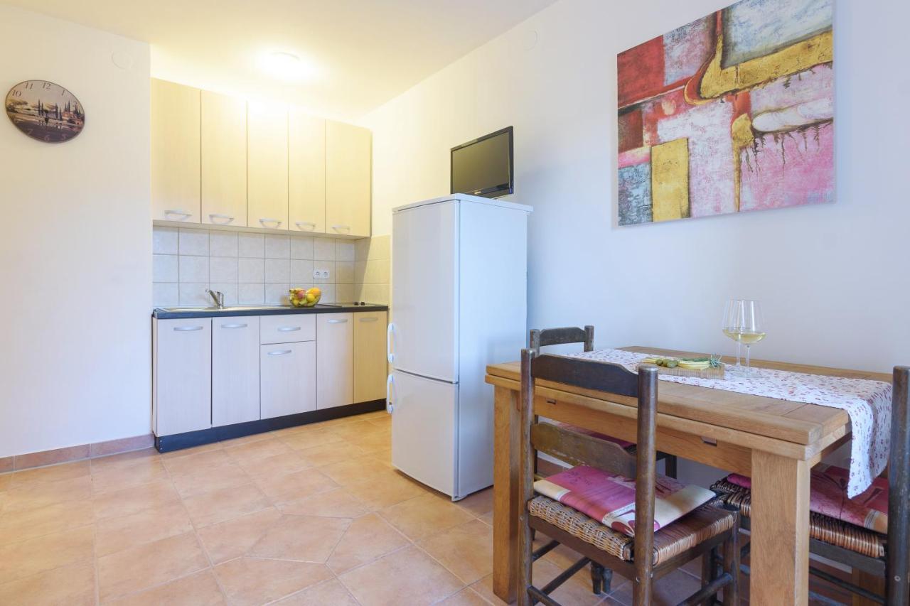Apartmani "Jadran" Паг Екстериор снимка