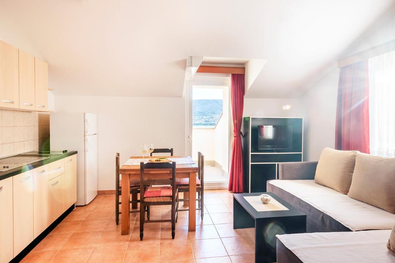 Apartmani "Jadran" Паг Екстериор снимка
